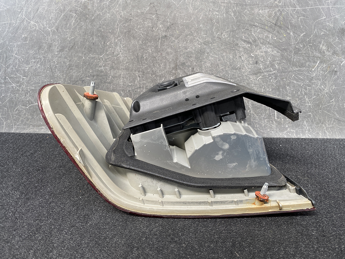 B354_10 BMW 3 Series E46 Genuine Taillight 63 21 8 383 100 Right Side x1 » NZ.95 » JDM-PARTS NZ » JDM-PARTS NZ BMW 3 Series E46 Genuine Taillight 63 21 8 383 100 Right Side x1 » JDM-PARTS NZ