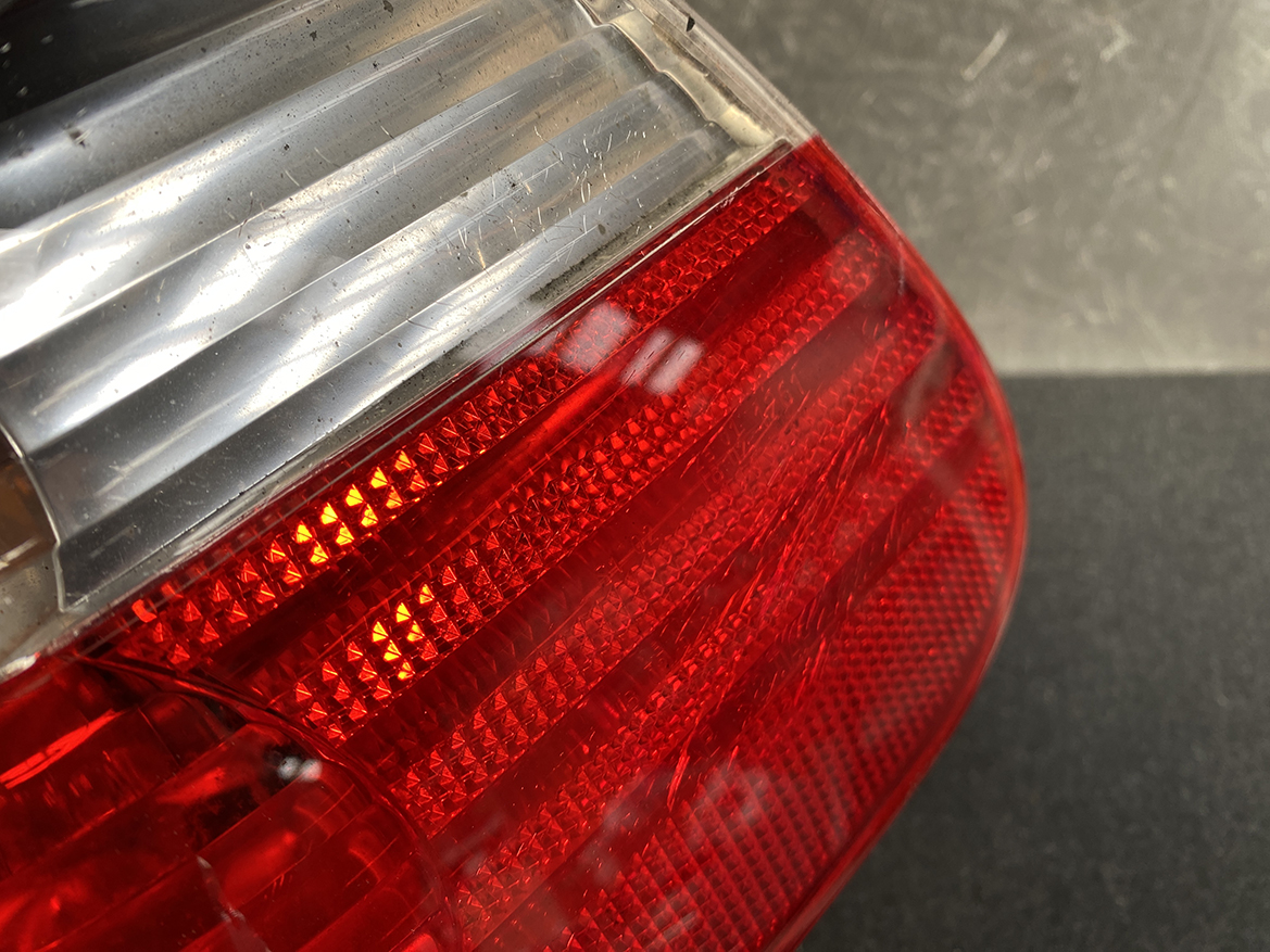 B354_12 BMW 3 Series E46 Genuine Taillight 63 21 8 383 100 Right Side x1 » NZ.95 » JDM-PARTS NZ » JDM-PARTS NZ BMW 3 Series E46 Genuine Taillight 63 21 8 383 100 Right Side x1 » JDM-PARTS NZ