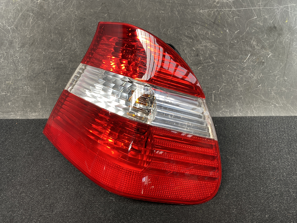 B354_7 BMW 3 Series E46 Genuine Taillight 63 21 8 383 100 Right Side x1 » NZ.95 » JDM-PARTS NZ » JDM-PARTS NZ BMW 3 Series E46 Genuine Taillight 63 21 8 383 100 Right Side x1 » JDM-PARTS NZ