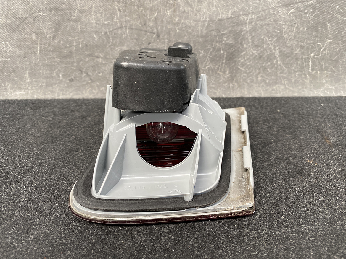 B357_8 BMW 3 Series E46 Genuine Taillight 6 907 937 Left Side x1 » NZ.95 » JDM-PARTS NZ » JDM-PARTS NZ BMW 3 Series E46 Genuine Taillight 6 907 937 Left Side x1 » JDM-PARTS NZ