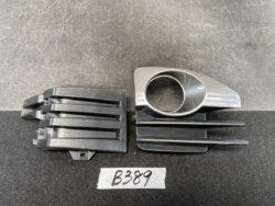 TOYOTA VOXY NOAH VOXY ZRR70 Genuine FogLight Cover Right Side x1