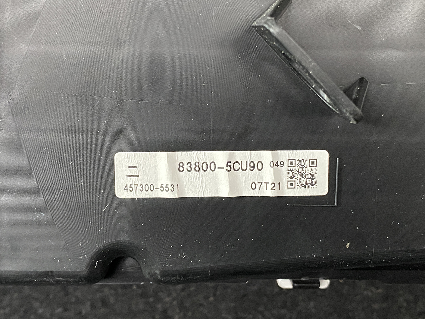 B473_3 TOYOTA PRIUS C AQUA NHP10 Genuine Instrument Cluster 83800-5CU90 » NZ1.95 » JDM-PARTS NZ » JDM-PARTS NZ Close-up of a silver identification label on black plastic, displaying code 83800-5CU90, 457300-5531, a date code and a QR code. TOYOTA PRIUS C AQUA NHP10 Genuine Instrument Cluster 83800-5CU90 » JDM-PARTS NZ