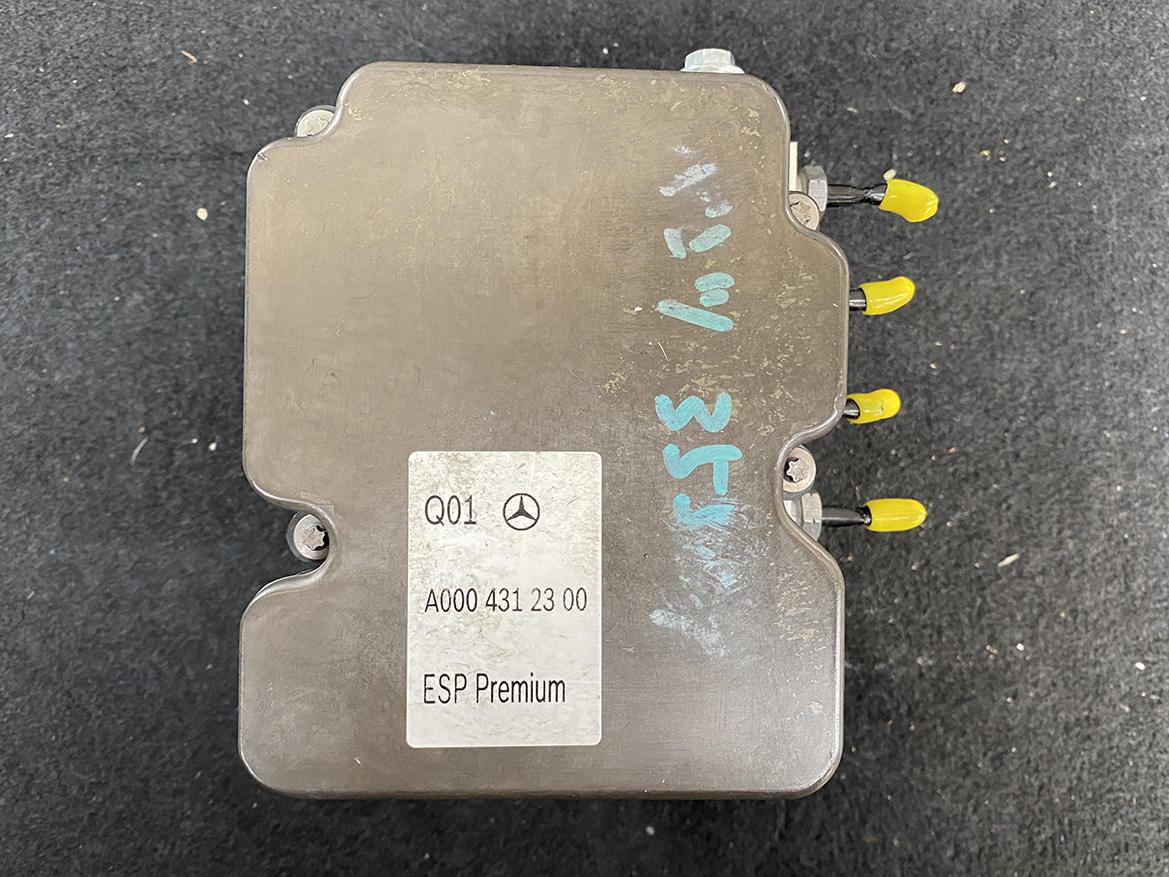 BNZ-ACTR-A000431 _13 Mercedes Benz Genuine ABS Actuator Pump A000 431 23 00 / 0 265 255 634 » NZ9.95 » JDM-PARTS NZ » JDM-PARTS NZ Mercedes ESP Premium electronic control unit (ECU) with yellow connector pins visible on the side and a white label reading ESP Premium, A000 431 23 00. Mercedes Benz Genuine ABS Actuator Pump A000 431 23 00 / 0 265 255 634 » JDM-PARTS NZ