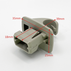 Close-up of a gray plastic electrical connector housing with red measurement labels (35 mm, 39 mm, 18 mm, 25 mm) indicating dimensions.