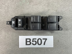 Car power window switch module with six rocker switches and a central lock button (B507).